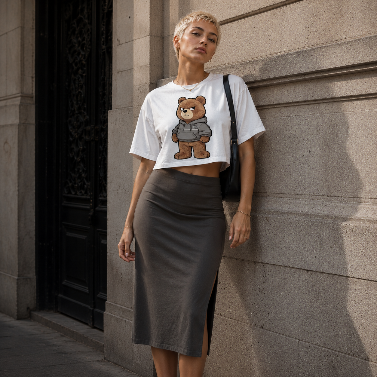 Strizzi Boutique "Problembär" ohne Schrift - Women’s crop top Vorne