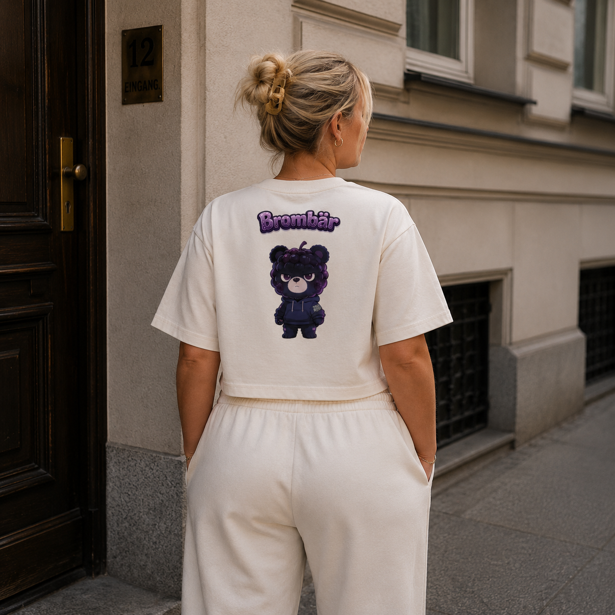 Strizzi Boutique "Brombär" - Women’s crop top DE Hinten