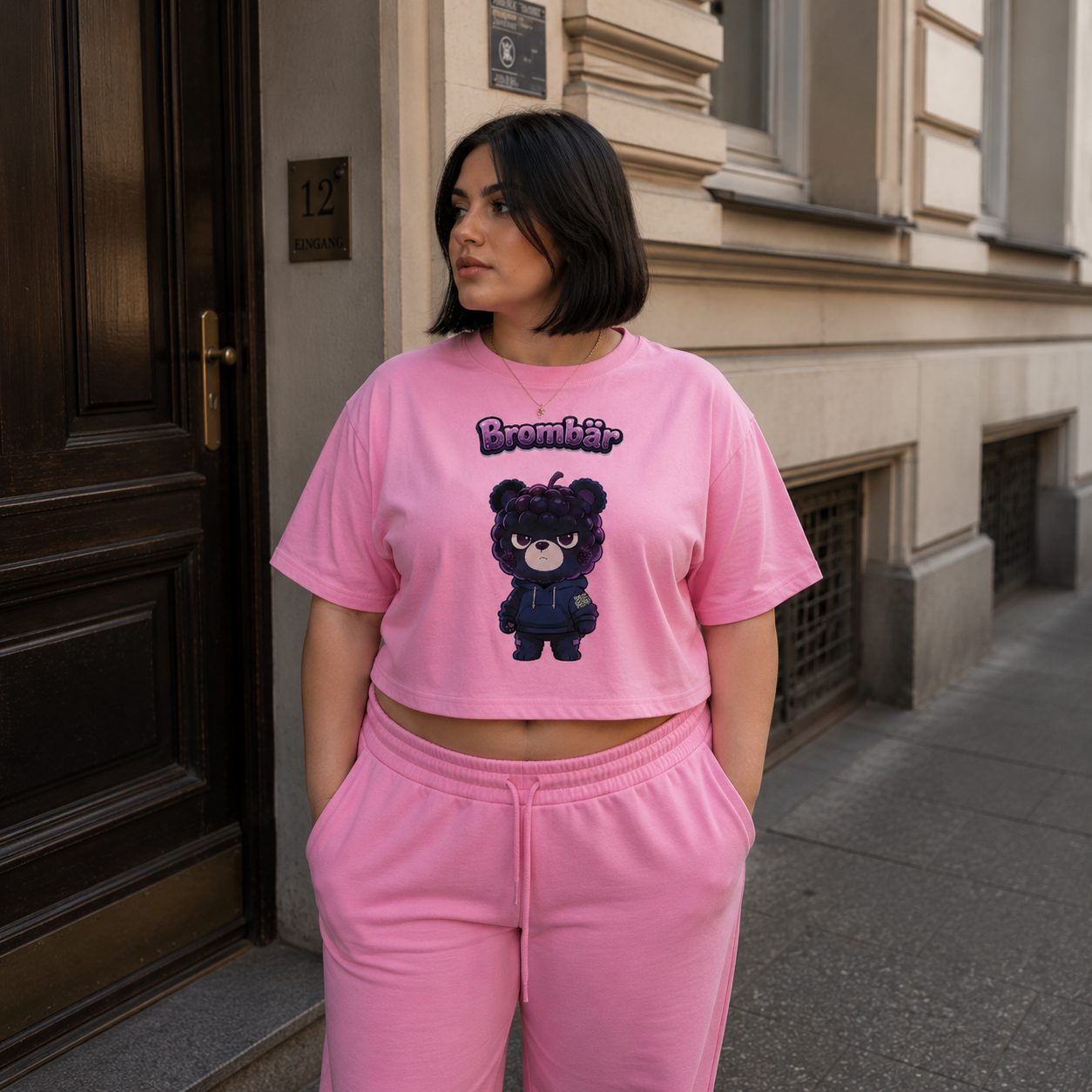 Strizzi Boutique "Brombär" - Women’s crop top DE Vorne